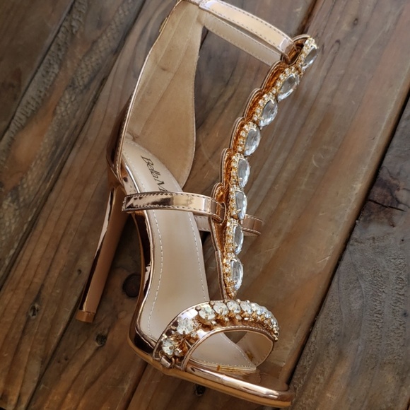 Gold heel bejeweled with faux diamonds Glam - Picture 4 of 9